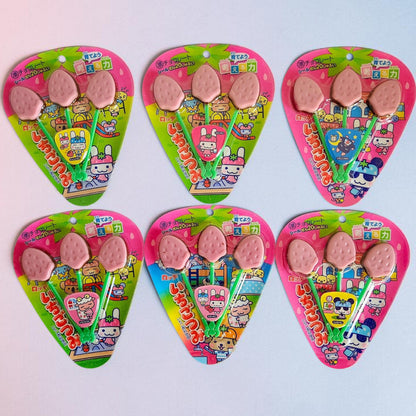LOTTE Ichigo Tsumi Japanese STRAWBERRY CHOCOLATE LOLLIPOP 3P - 11g