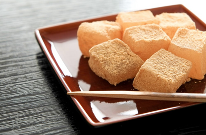 Seiki Warabi Mochi Rice Cakes(Sweet Toasted Soybean Flour w/Brown Sugar Syrup)