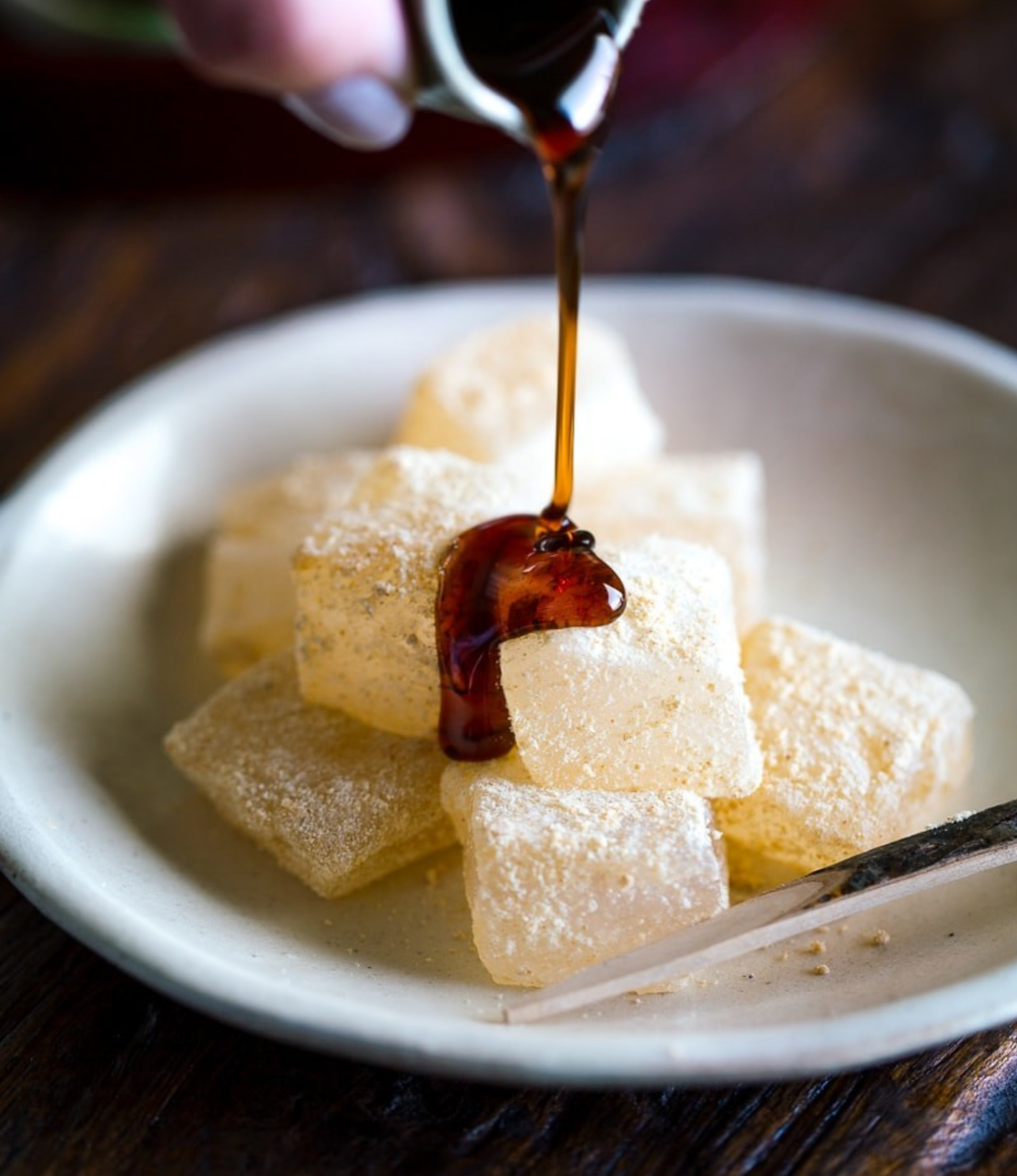 Seiki Warabi Mochi Rice Cakes(Sweet Toasted Soybean Flour w/Brown Sugar Syrup)